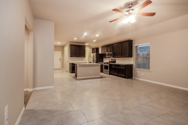 Building Photo - 407 Ashley Falls Ln