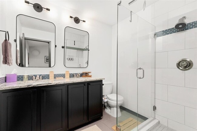 Building Photo - 705 Battle Bend Blvd