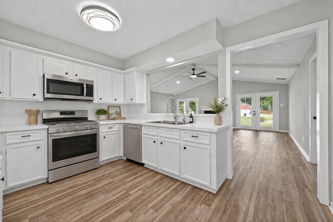 Building Photo - 12079 Maverick Dr
