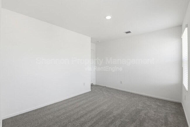 Building Photo - 316 Bush Mdw Ln