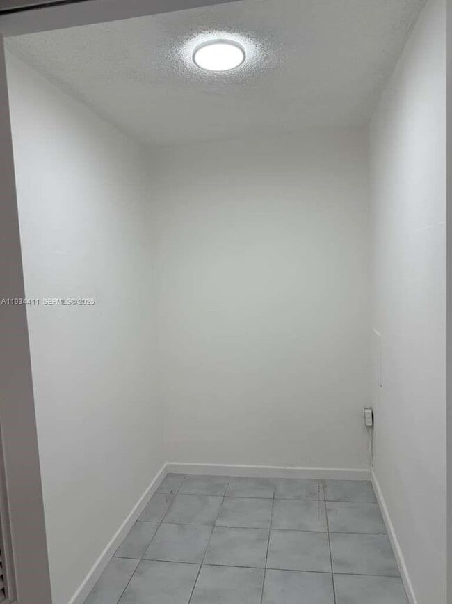 Building Photo - 505 NW 72nd Ave