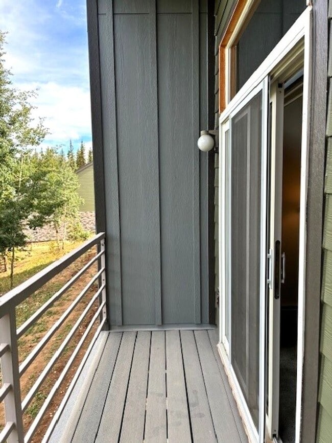 Building Photo - Winter Seasonal Rental- Buffalo Ridge G106