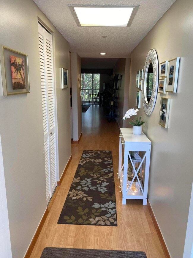 Building Photo - 4734 Lucerne Lakes Blvd