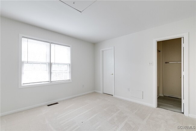Building Photo - 5543 Forest Hill Ave