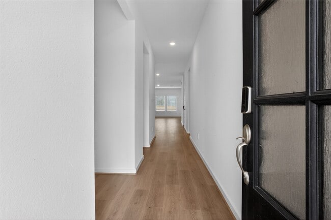 Building Photo - 422 Gram Hl Dr