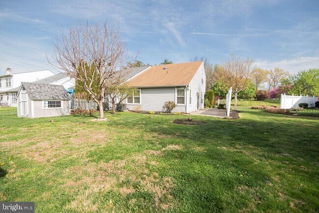 Building Photo - 239 Oakridge Dr