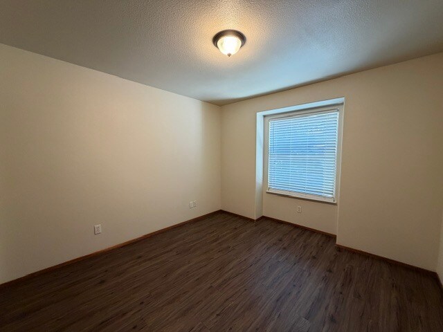 Building Photo - 1332 Glenbrook Way