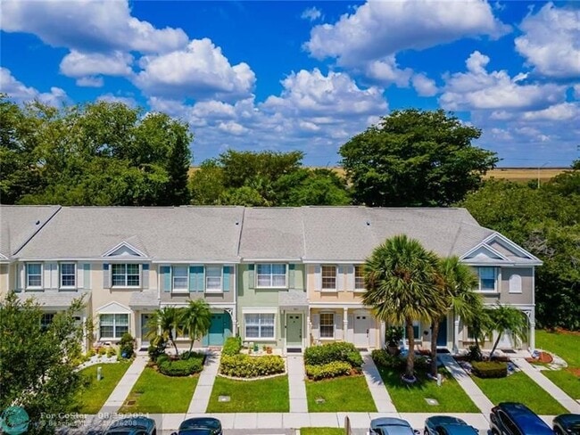 Building Photo - 7813 Sanibel Dr