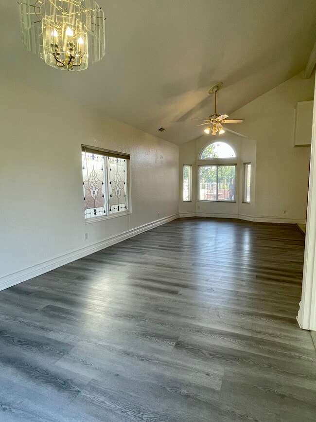 Building Photo - 40095 Festival Rd