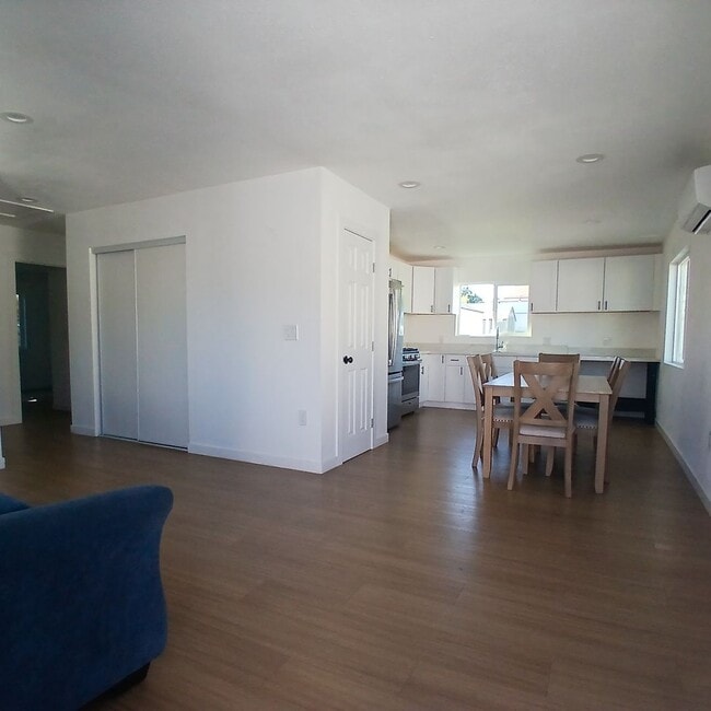 Building Photo - Oakpark Detached ADU