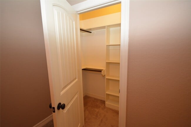 Building Photo - 6510 Durango Dr