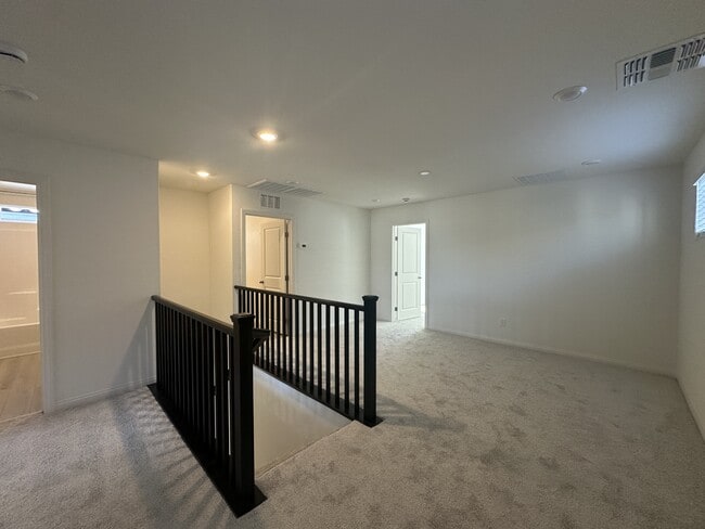 Building Photo - 9125 Rivington Ave