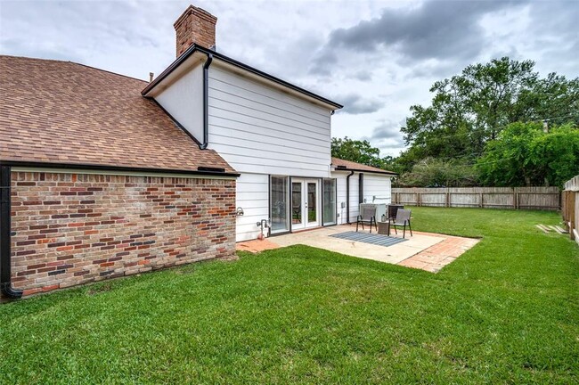 Building Photo - 12806 Shady Knoll Ln