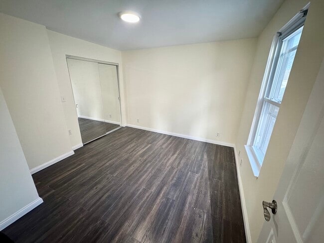 Building Photo - 55 Myrtle St