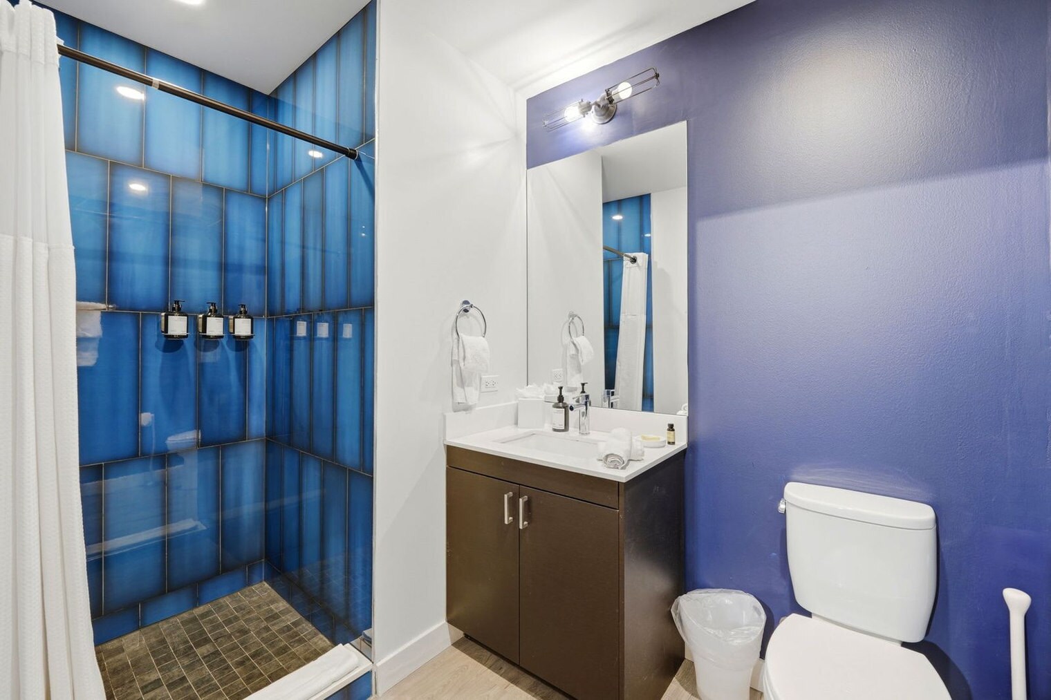 Building Photo - 417 S Dearborn St