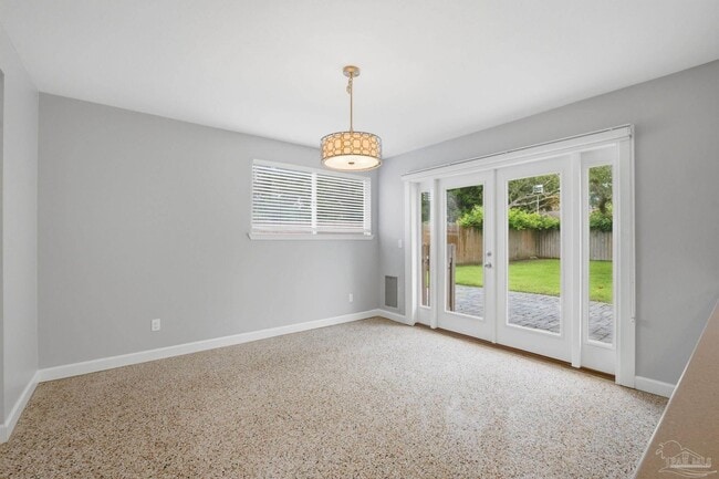 Building Photo - 302 Loruna Dr