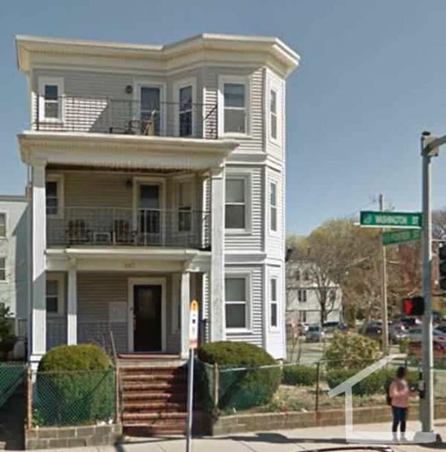 Building Photo - 437 Washington St