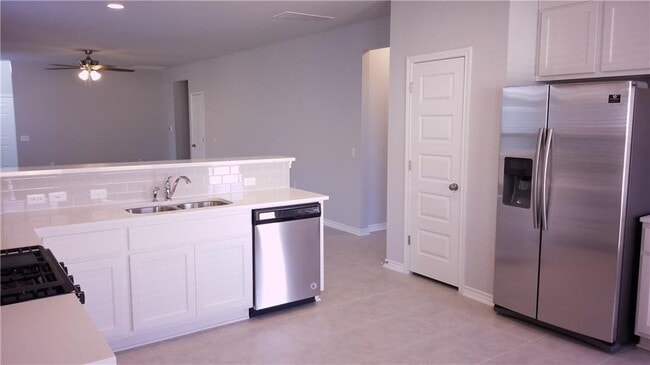 Building Photo - 1320 Ambler Dr