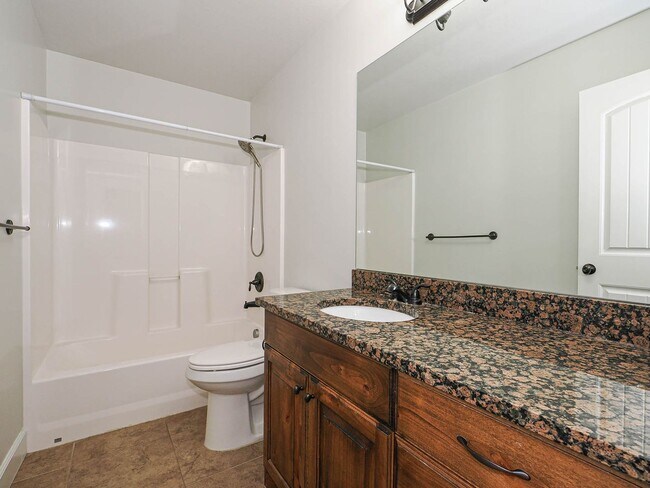 Building Photo - 1239 SilverCrest Dr