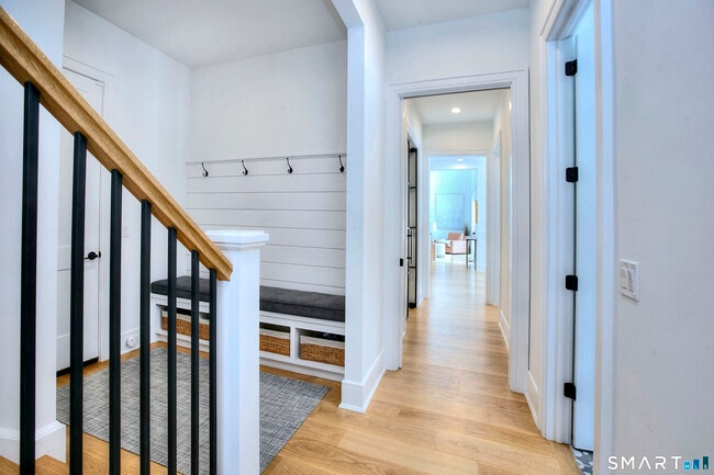 Building Photo - 32 Ridge Rd