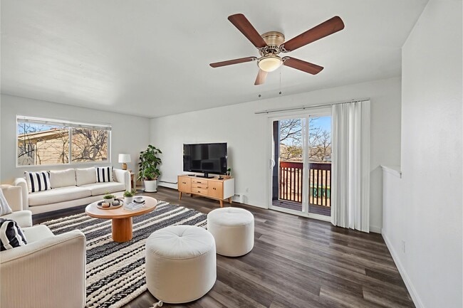 Building Photo - 4270 Loomis Ave