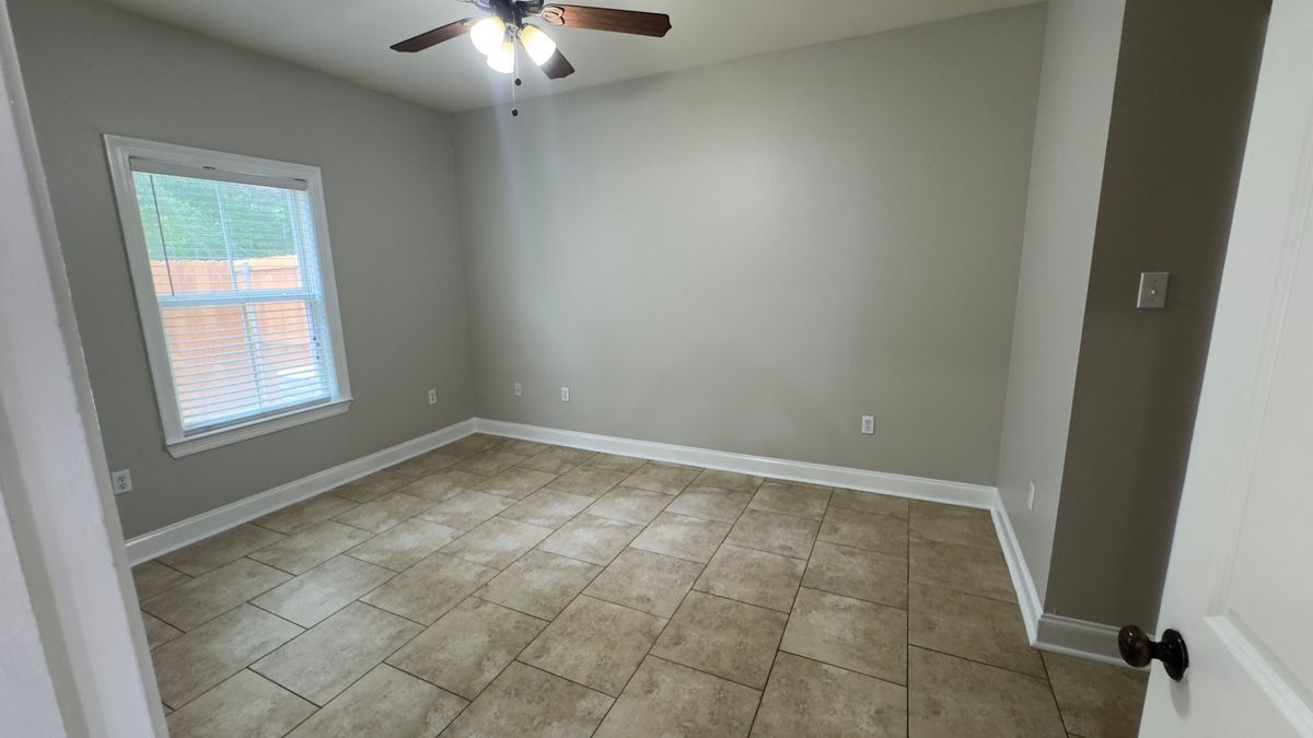 Building Photo - 12223 Village Maison Dr