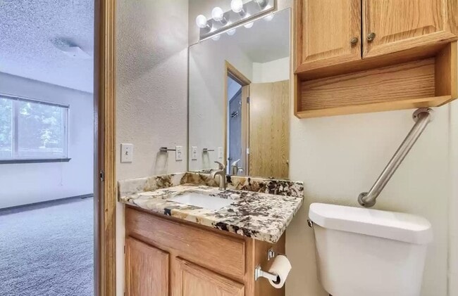 Building Photo - Spring Creek Meadows 3 Bed 2 Bath House wi...