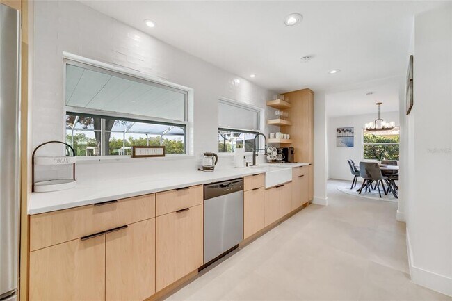 Building Photo - 4622 Bay Crest Dr