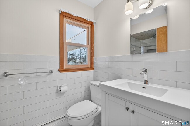 Building Photo - 9 Harbor View S