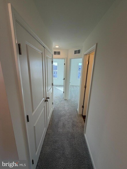 Building Photo - 2609 Grey Wolf Ln