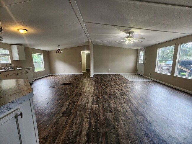 Building Photo - 3 bed, 2 bath w/ Front & Back Decks, 1/4 Acre of land, FENCED backyard