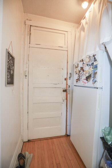 Building Photo - 4647 N Manor Ave