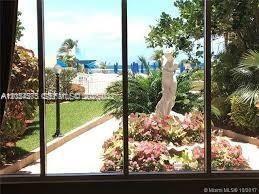 Building Photo - 2030 S Ocean Dr