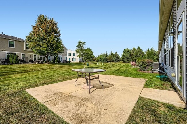 Building Photo - 4579 Half Moon Dr