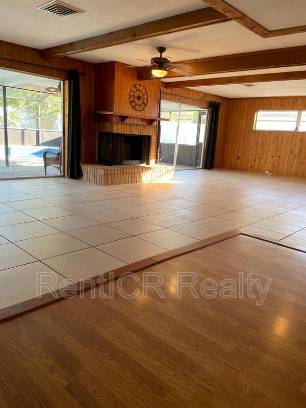 Building Photo - 810 Maple Ridge Rd