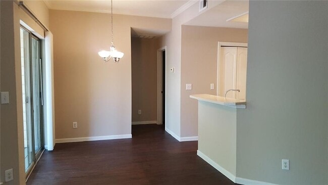 Building Photo - 6000 Shepherd Mountain Cove