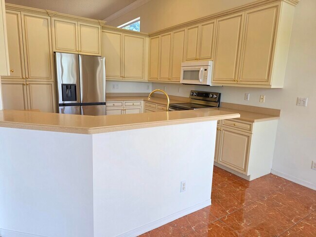 Building Photo - 7145 Veneto Dr