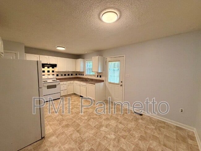 Building Photo - 119 Chatham Forest Cir