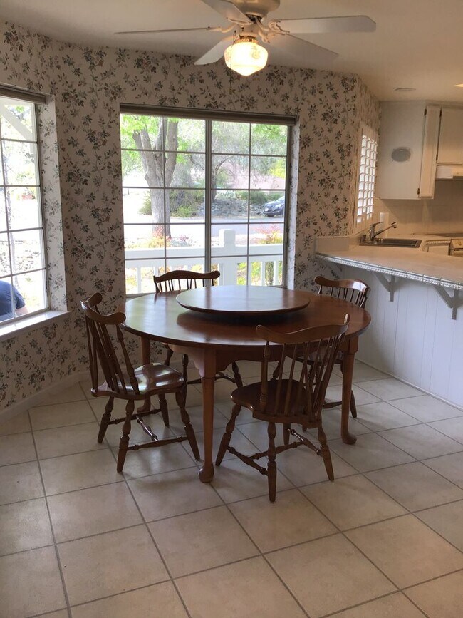 Building Photo - Beautiful Lake Wildwood Home on Cul-de-sac