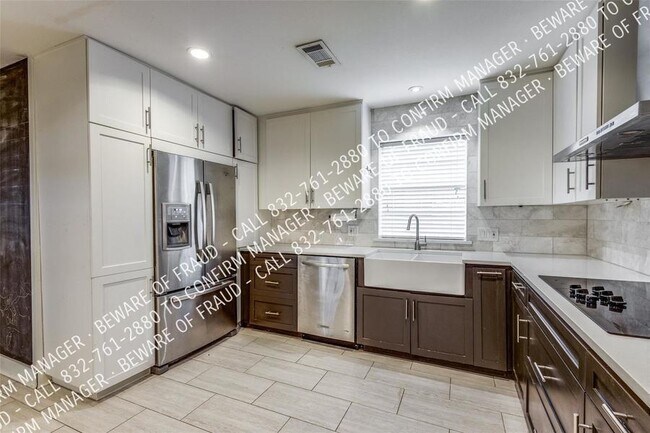 Building Photo - 3800 Graphic Pl