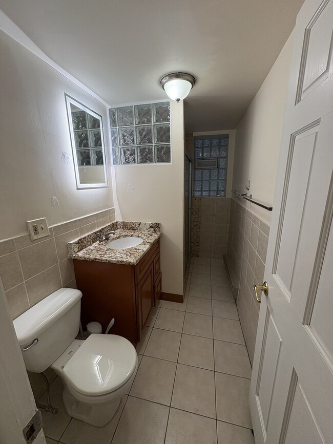 Building Photo - 2743 N Hampden Ct