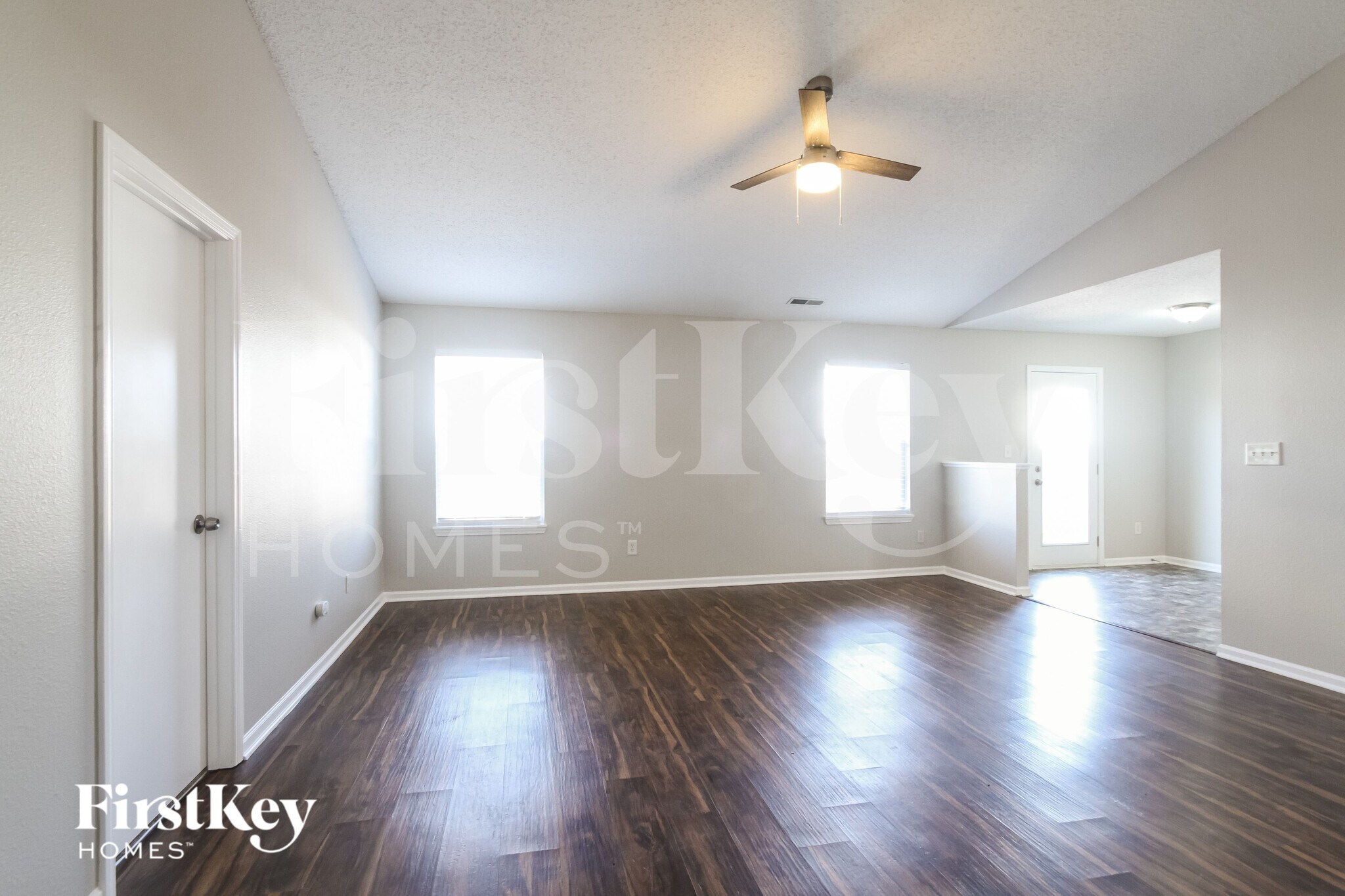 Building Photo - 9762 Trail Dr