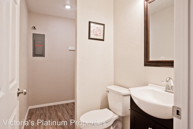 Building Photo - 307 Westwood St