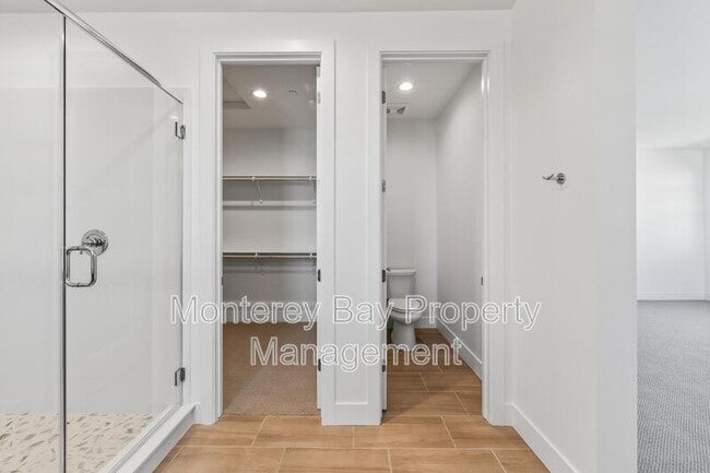 Building Photo - 108 8th St