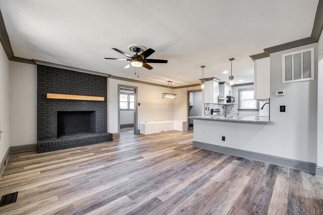 Building Photo - Newly Renovated Rock Hill Home Close to Downtown