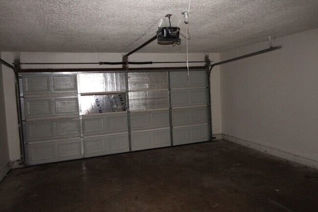 Building Photo - 1712 Jennifer Cir