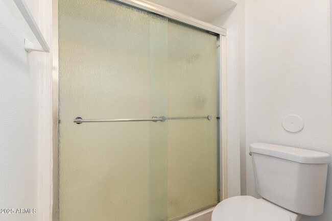 Building Photo - 2128 E Villa Ct