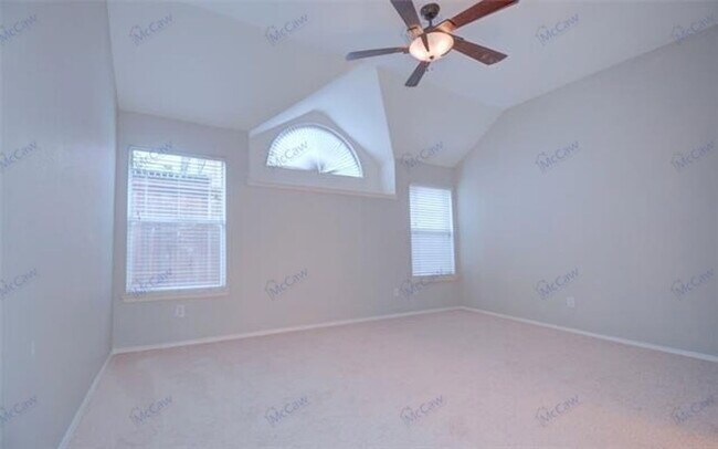 Building Photo - 7297 Chinquapin Dr
