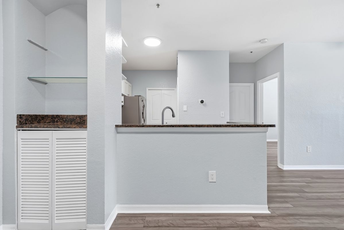 Building Photo - 5511 Legacy Crescent Pl