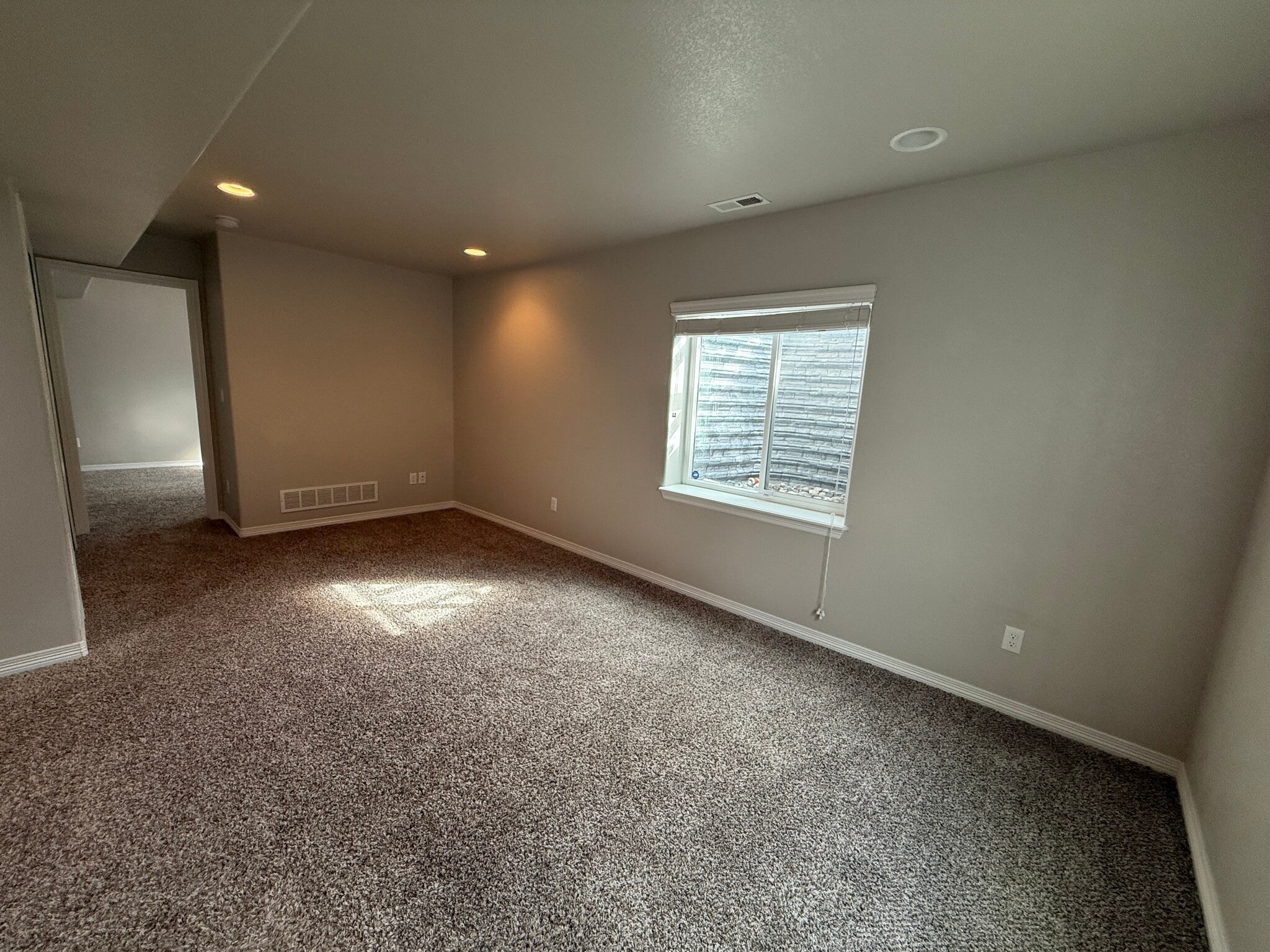 Building Photo - 6743 Phantom Way